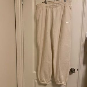 Nike Loose Fit Pants